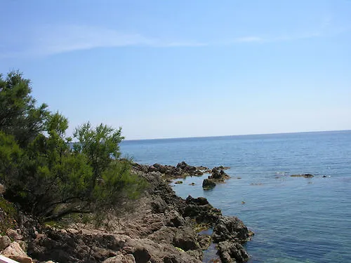 Du Golfe Отель Сартен